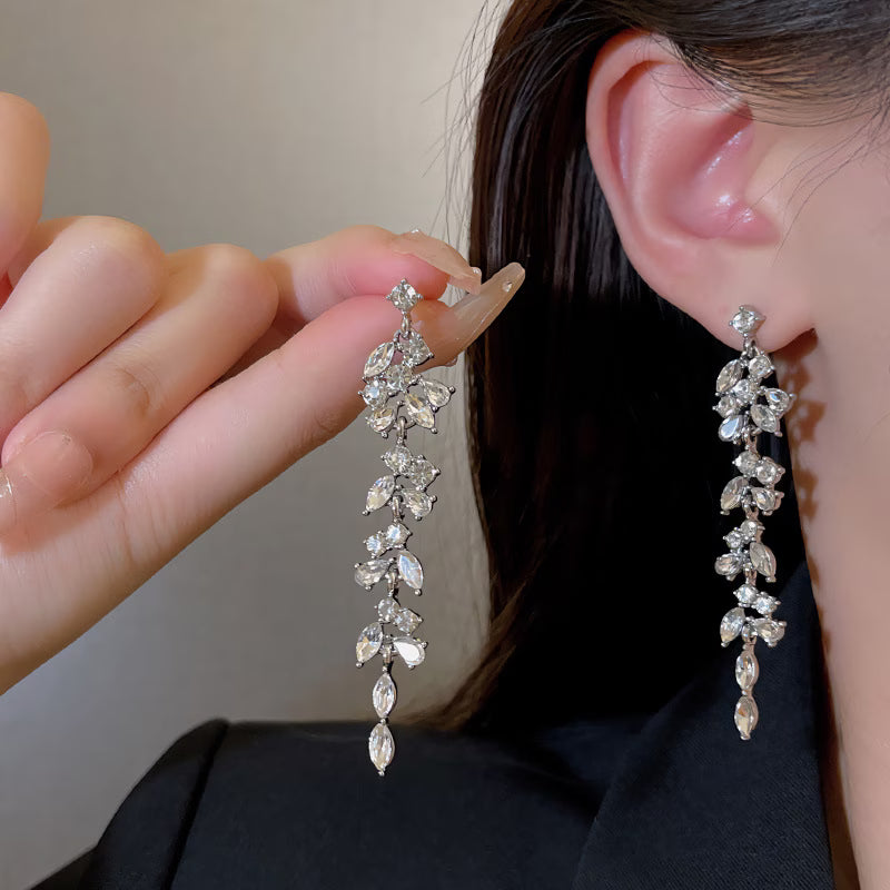 Luxury Rhinestone Tassel Earrings – Elegant Artificial Earrings for Women