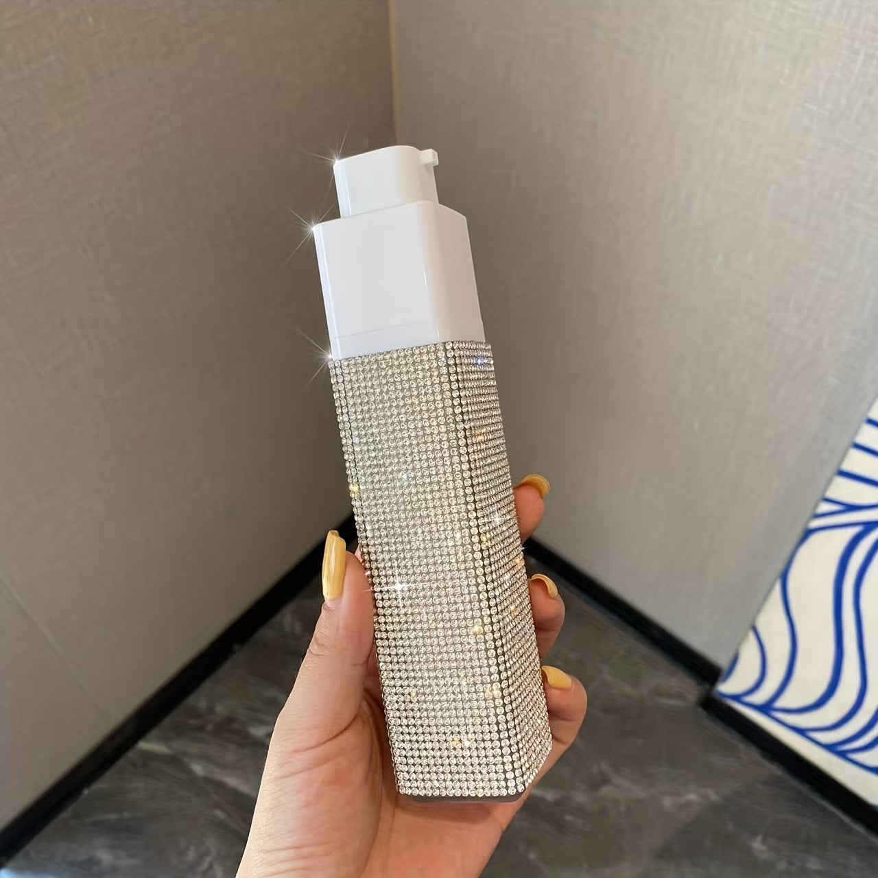 Spray Bottle – Luxury Diamond-Studded Refillable Portable Spray Bottle Cosmetic Pump Dispenser