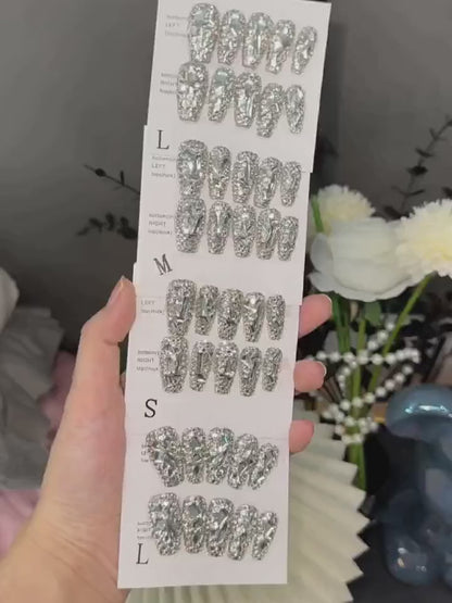 Luxury Press-On Nails – Rhinestone Nail Art Designs with Tool Kit